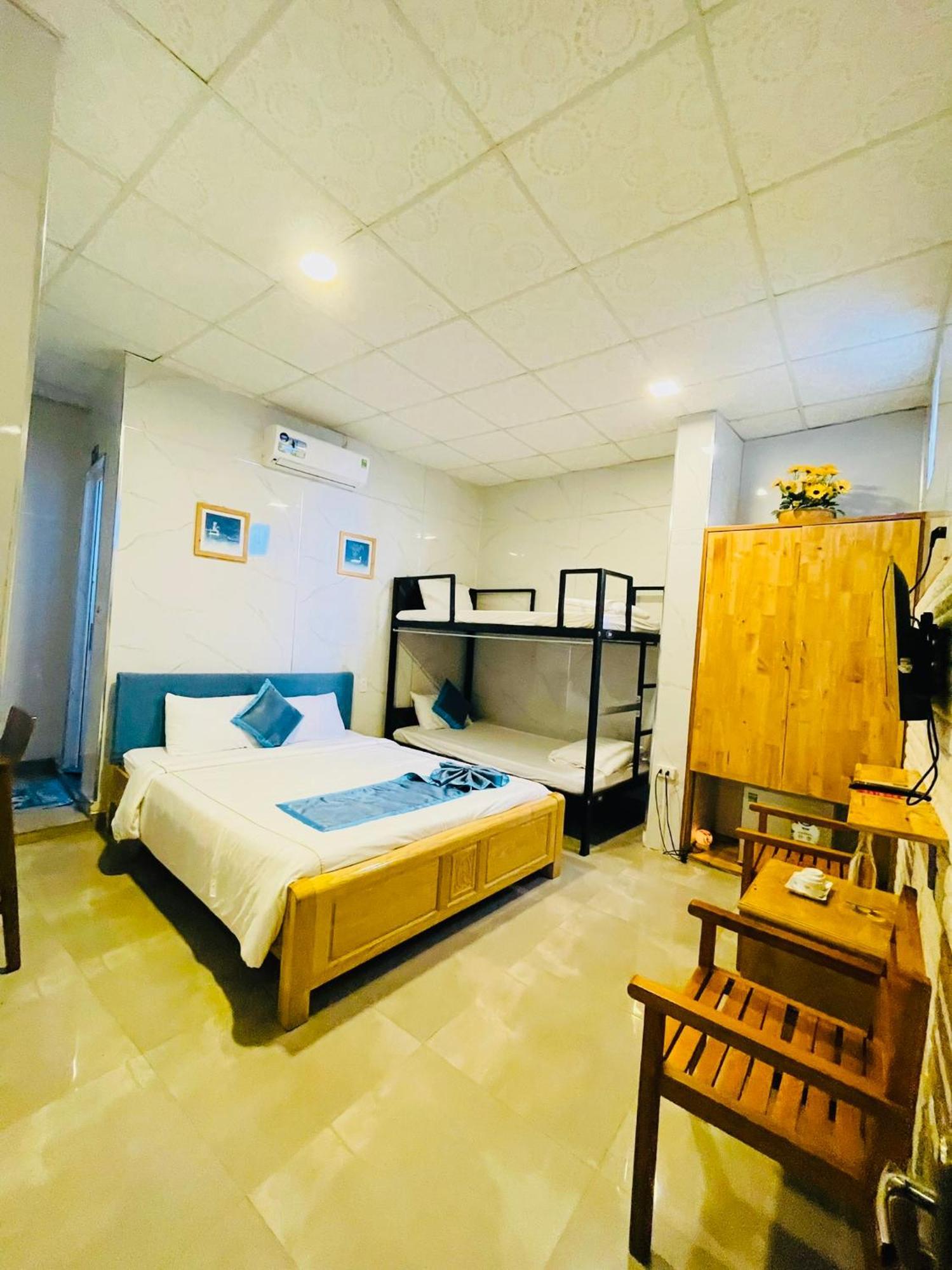Shark Hostel Hue Luaran gambar